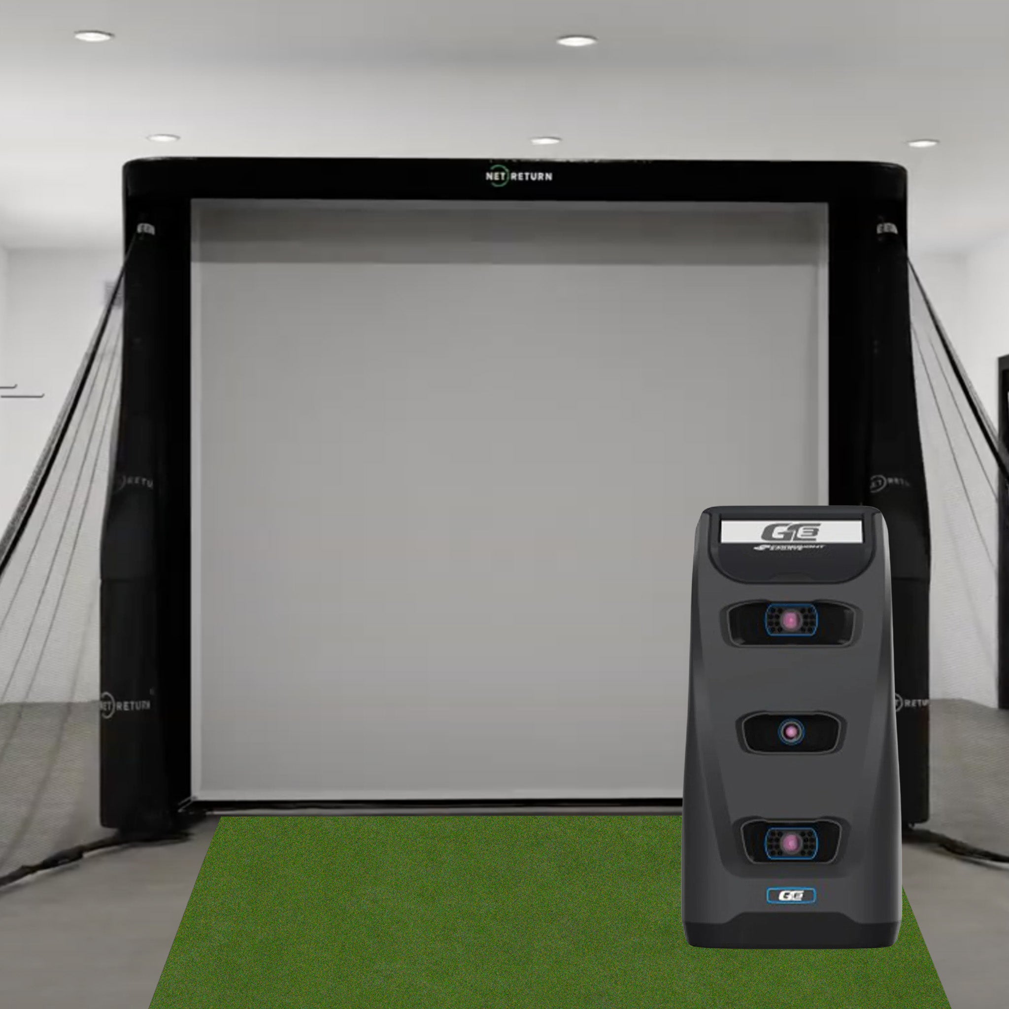 Diagram comparing outdoor and limited flight golf setups with sensor-to-tee distances marked.
